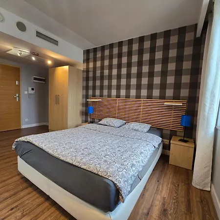 Happy Estate - Ul Krawiecka - 6th Floor Apartment Wroclaw